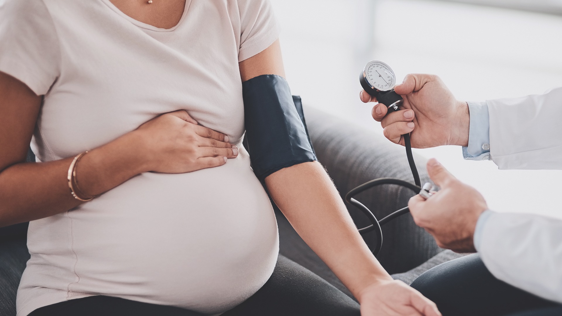 A terhességi magas vérnyomás jelei - HáziPatika